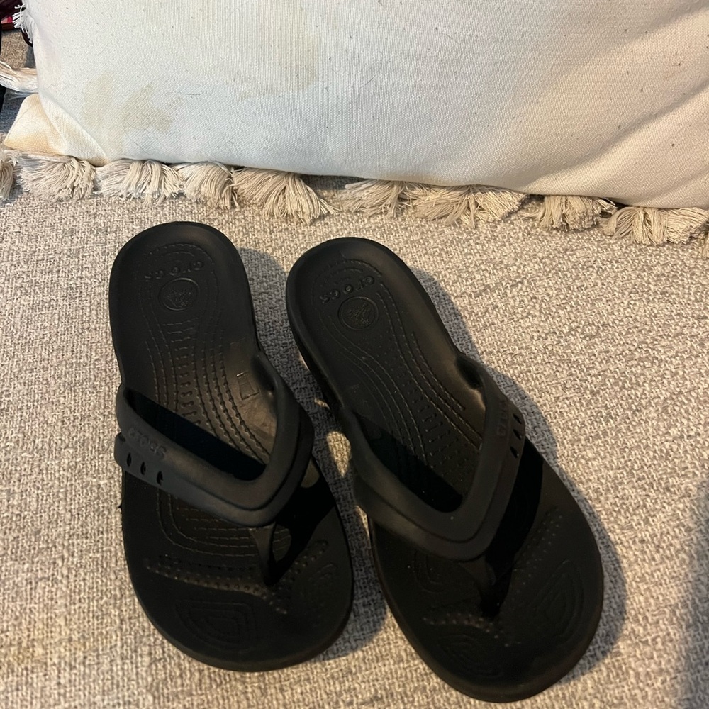 CROCS Black Flip Flops for Kids